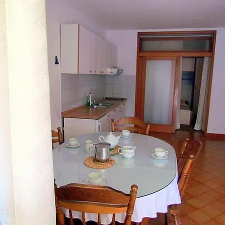 Pino * Makarska