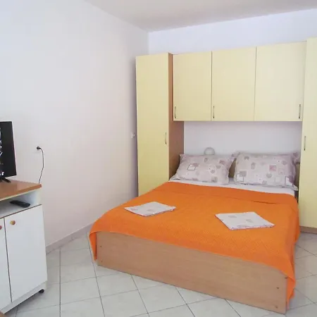 Pino Apartament Makarska